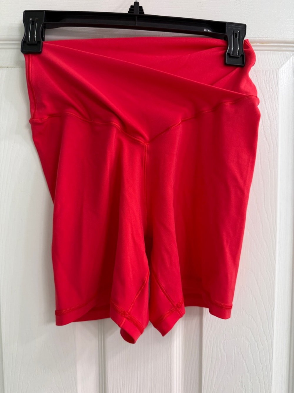 SALE💥aerie OfflineV-Front High-Rise Bike Shorts